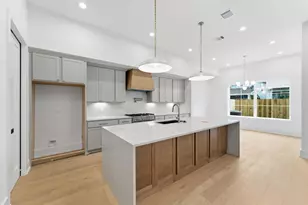 815B Lawrence St, Houston, TX 77007 - Photo 5