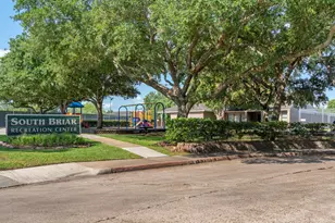 1704 Crystal Hills Dr, Houston, TX 77077 - Photo 29