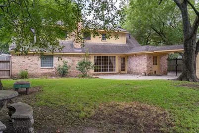 1704 Crystal Hills Drive, Houston, TX 77077 - Photo 27