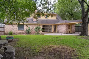 1704 Crystal Hills Dr, Houston, TX 77077 - Photo 27