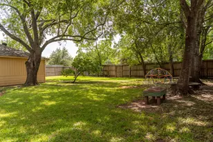 1704 Crystal Hills Dr, Houston, TX 77077 - Photo 25