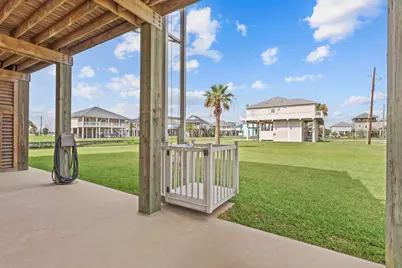 2929 Lakeside, Crystal Beach, TX 77650 - Photo 43
