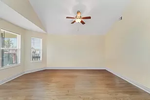 4215 Grayson Dr, Galveston, TX 77554 - Photo 5