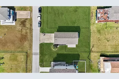 4215 Grayson Drive, Galveston, TX 77554 - Photo 25