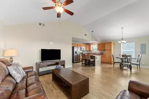 4215 Grayson Dr, Galveston, TX 77554 - Photo 11