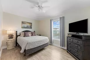 4215 Grayson Dr, Galveston, TX 77554 - Photo 17