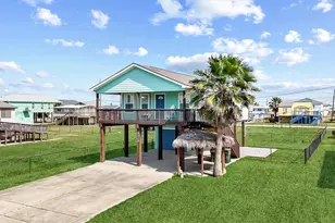 4215 Grayson Dr, Galveston, TX 77554 - Photo 3