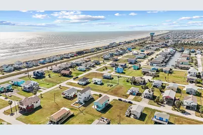 4215 Grayson Drive, Galveston, TX 77554 - Photo 37