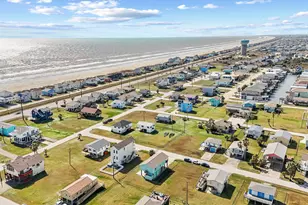 4215 Grayson Dr, Galveston, TX 77554 - Photo 37