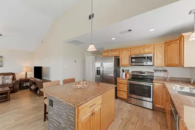4215 Grayson Drive, Galveston, TX 77554 - Photo 9