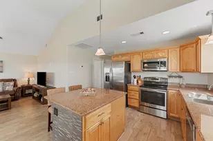 4215 Grayson Dr, Galveston, TX 77554 - Photo 9