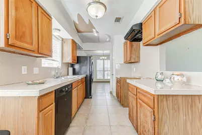 4247 Southchase Lane, Houston, TX 77014 - Photo 11