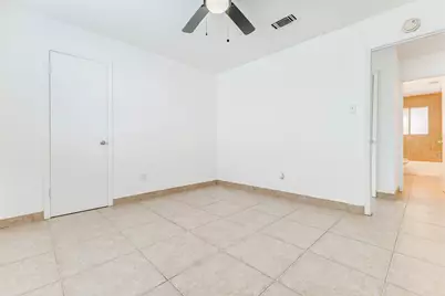 4247 Southchase Lane, Houston, TX 77014 - Photo 29