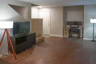 2110 Wilcrest Dr, Houston, TX 77042 - Photo 9