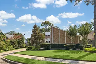 7807 Del Rey Ln, Houston, TX 77071 - Photo 3