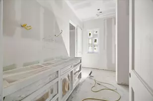 403 Trails Ct, Houston, TX 77024 - Photo 23