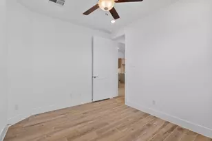 1218 Vlg Fls Dr, Missouri City, TX 77459 - Photo 9