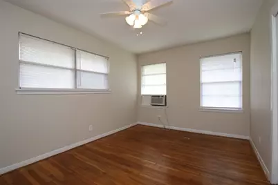 8807 Timberside Drive #4, Houston, TX 77025 - Photo 7