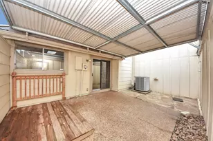 13603 Hollowgreen Dr, Houston, TX 77082 - Photo 35