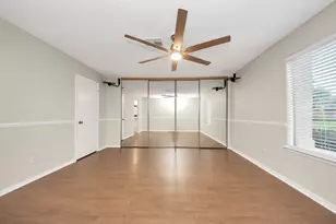 13603 Hollowgreen Dr, Houston, TX 77082 - Photo 17