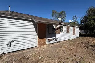 5714 Groveton St, Houston, TX 77033 - Photo 15