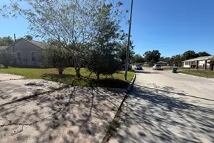 5714 Groveton St, Houston, TX 77033 - Photo 5