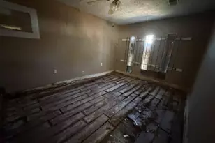 5714 Groveton St, Houston, TX 77033 - Photo 23
