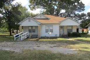 3002 Montgomery Rd, Huntsville, TX 77340 - Photo 1