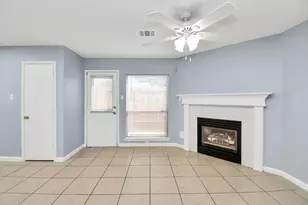 10403 Shadow Oaks Dr, Houston, TX 77043 - Photo 9