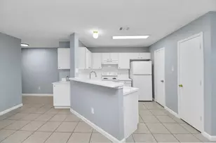 10403 Shadow Oaks Dr, Houston, TX 77043 - Photo 3