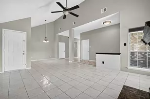 10523 Lands End Dr, Houston, TX 77099 - Photo 11