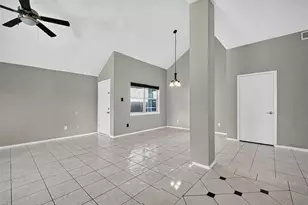 10523 Lands End Dr, Houston, TX 77099 - Photo 9