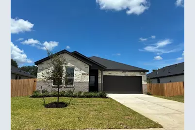513 Robin Street, Angleton, TX 77515 - Photo 1