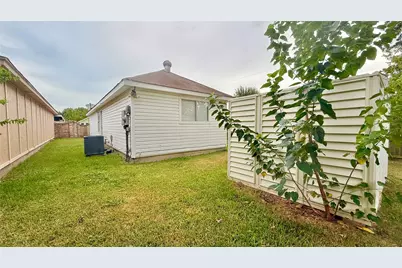 5034 Reno Drive, Pasadena, TX 77505 - Photo 9