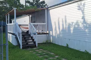 9934 Cedar Landing Dr, Baytown, TX 77521 - Photo 3