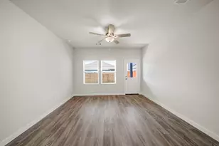 657 Pomegranate Ln, La Marque, TX 77568 - Photo 9