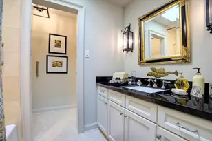 4053 Breakwood Dr, Houston, TX 77025 - Photo 23