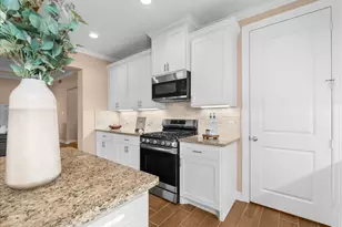 907 Oak St, Anahuac, TX 77514 - Photo 15
