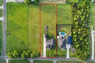 907 Oak St, Anahuac, TX 77514 - Photo 43