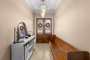907 Oak St, Anahuac, TX 77514 - Photo 5