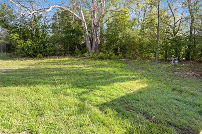 201 E Bluff Street, Woodville, TX 75979 - Photo 9