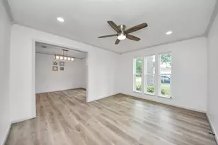 8126 Clover Gardens Dr, Houston, TX 77095 - Photo 5