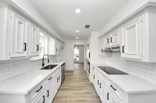8126 Clover Gardens Dr, Houston, TX 77095 - Photo 15