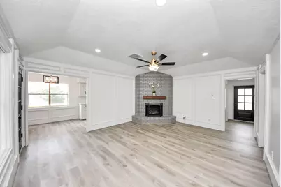 8126 Clover Gardens Drive, Houston, TX 77095 - Photo 11