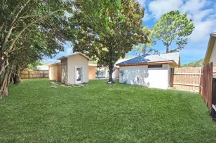 8126 Clover Gardens Dr, Houston, TX 77095 - Photo 39