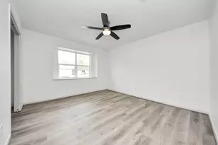 8126 Clover Gardens Dr, Houston, TX 77095 - Photo 29