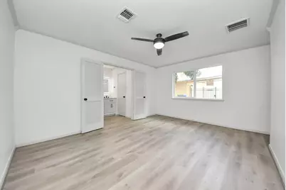 8126 Clover Gardens Drive, Houston, TX 77095 - Photo 35