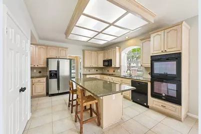 2202 Castle Bay Drive, League City, TX 77573 - Photo 17