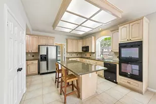 2202 Castle Bay Dr, League City, TX 77573 - Photo 17