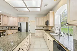 2202 Castle Bay Dr, League City, TX 77573 - Photo 19